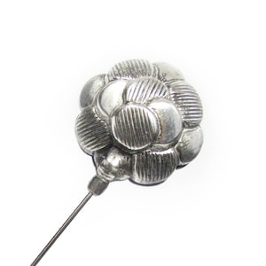 Alfiler de sombrero vintage de plata de ley con diseño de flor - Diseño repujado