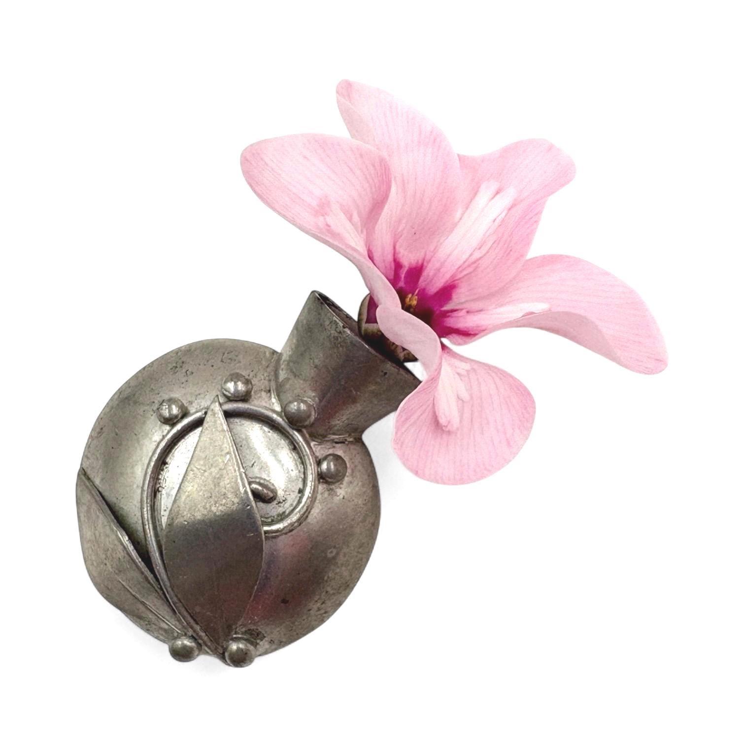 Art Deco Lapel Pin Vase Long Slim Deco Poirot Brooch / Lapel Pin