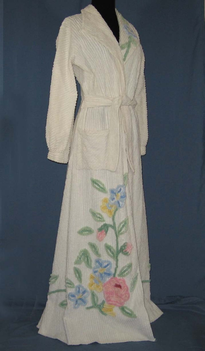 1950s White Chenille Robe Large Pastel Flowers Small | Etsy