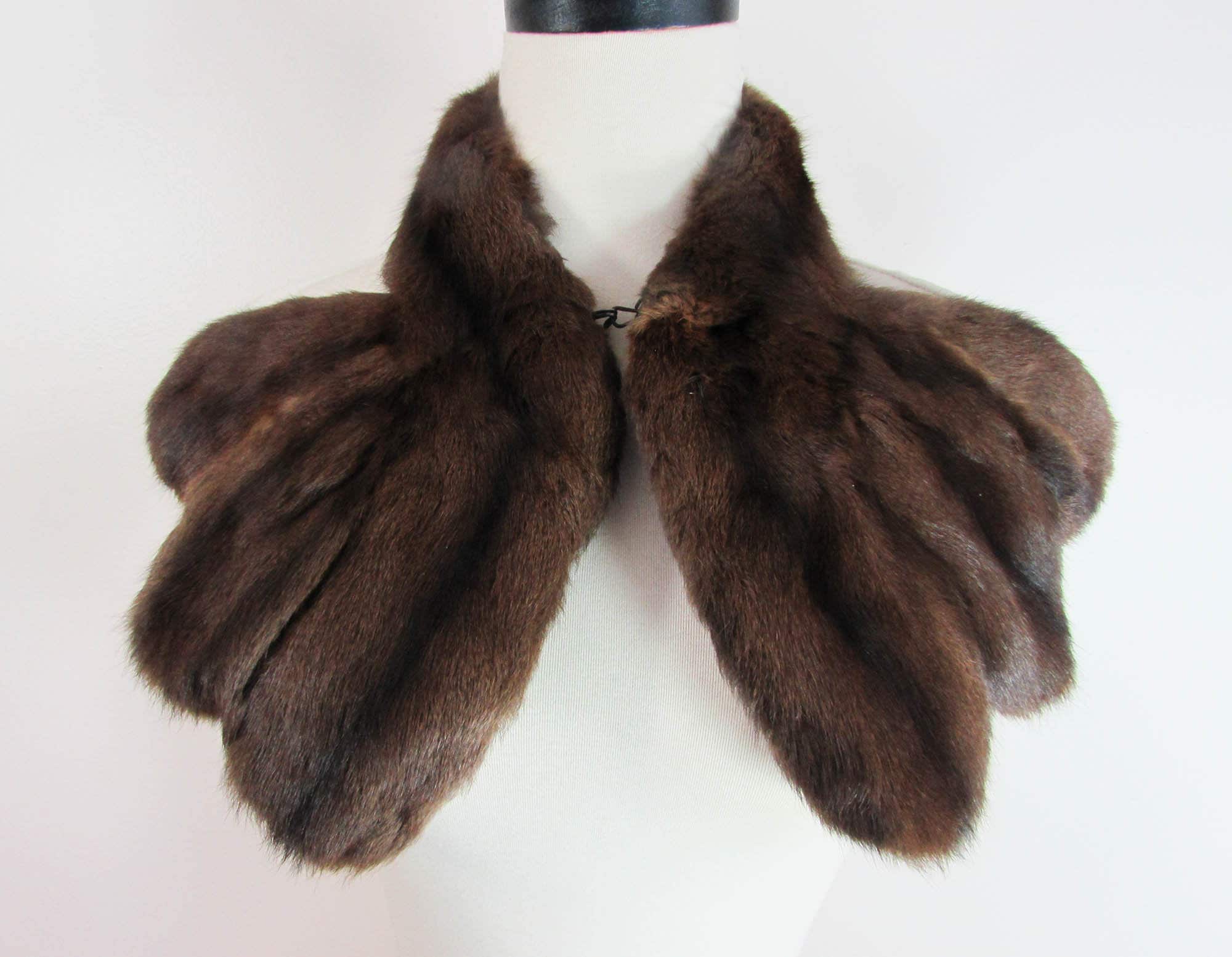 Accessories Scarves & Wraps Collars & Bibs Vintage genuine MINK Fur Collar in Dark Brown 