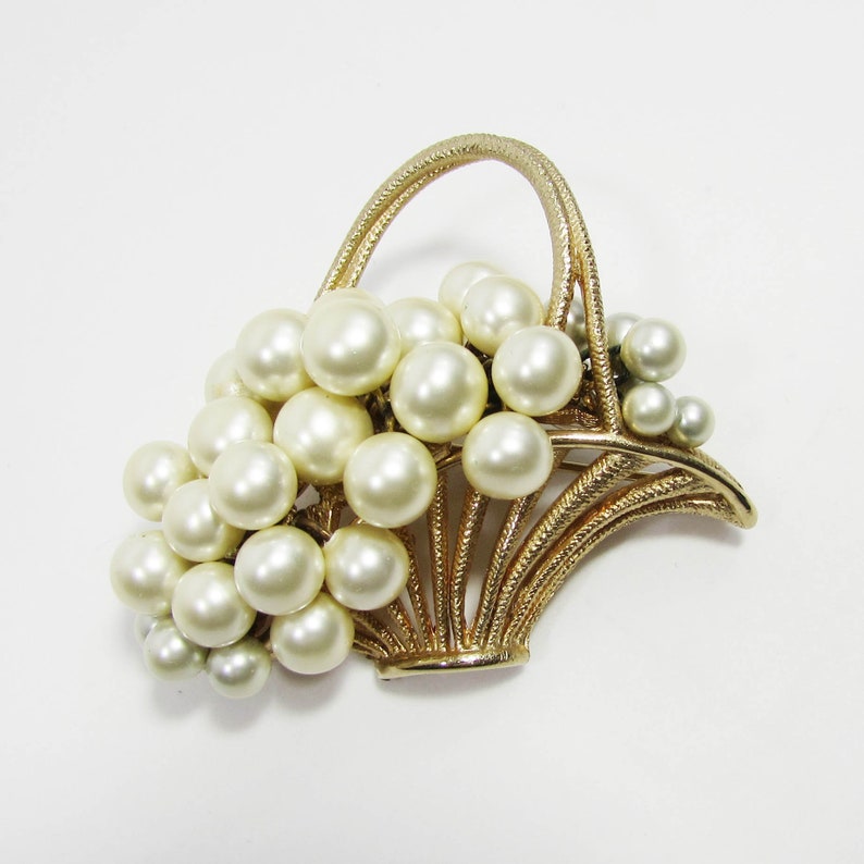 Vintage Faux Pearl Pin Pearls in Basket Brooch Basket of Pearls Pin image 4