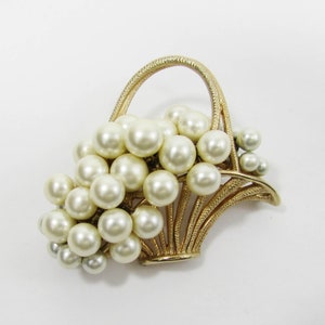 Vintage Faux Pearl Pin Pearls in Basket Brooch Basket of Pearls Pin image 3
