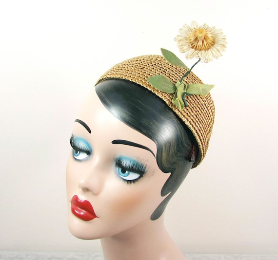 1960s Straw Calot Hat with daisy - Hat from Harold