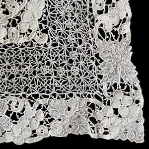 アンティーク イタリア ブラーノレース 奇跡の草花紋 ニードルレース ランナー Burano lace - Etsy 日本