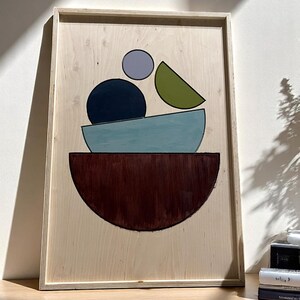 Arte geométrica de parede em madeira: painel colorido abstrato, escultura minimalista moderna