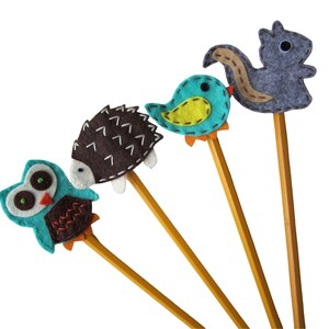 Elige 1 adorno para lápiz: búho, erizo, pájaro, ardilla. Adorno de fieltro para lápiz. Ideal para bolsitas de dulces, fiestas o como detalle para la vuelta al cole.