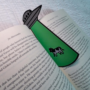 UFO Cow 3D Printed Bookmark, Alien Beam Bookmarker, Funny Glow in the Dark Bookmark, Sci-Fi Gift for Readers & Book Lovers, Book Club Gift
