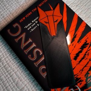 Howler 3D Bookmark, Red Rising Inspired Reaper Handmade Merch, Sci-Fi Book Accessory, Book Lover Gift for Fantasy Fans, Book Club Gift Idea