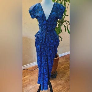 Beautiful Unique Vintage Peplum Dress