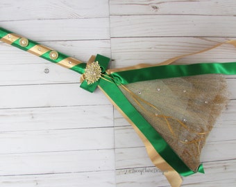 Jumping Broom, Wedding Jump Broom, Decorated Wedding Broom, Jumping the Broom, Kelly Green and Gold, Irish Wedding, Custom