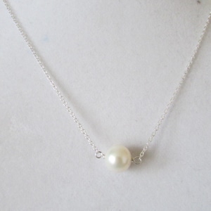 Single Floating White pearl Necklace,Sterling Silver Pearl Necklace,Pearl Necklace