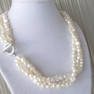3 Rows of White Baroque FreshWater Pearl Necklace,Pearl Necklace,White Pearl Necklace,Weddings