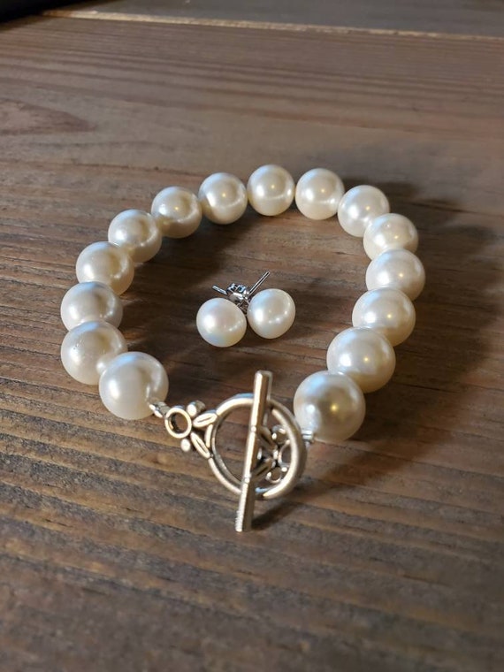 Set of Pearl-Pearl Bracelet,White Pearl Earrings,Pearl Earrings,Fresh Water Pearl,Birthday Gift,White Pearl,Wedding Gift,Pearl