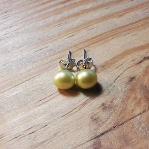 Light Green Pearl Earrings, Green Pearl Earrings, Stud Pearl Earrings, Freshwater Pearl Earrings, Green Earrings, Bridal Gift, Wedding Pearl