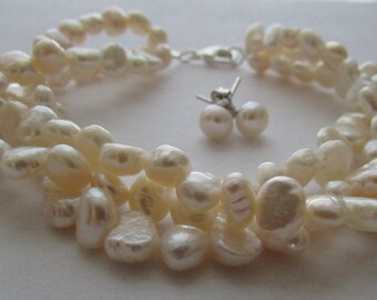 Set of Pearl, Pearl Earrings,Pearl Bracelet,White Pearl,Gift,Bridesmaid Gift,White Fresh Water, White Pearl Bracelet