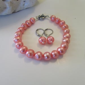 Set of Pink Pearl- Pink Pearl Bracelet, Pink Pearl Earrings, Freshwater Pearl, Potato Pearl, Pink Earrings, Pink Bracelet, Wedding Pearl