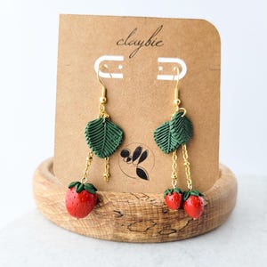 Strawberry Dangle Earrings with Green Leaves, Handmade Red Fruit Jewelry for Summer, Playful Summer Earrings, Polymer Clay Berry Earrings