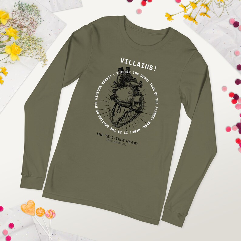 Edgar Allan Poe T-shirt | Det avslöjande hjärtat citat | Unisex långärmad T-shirt | T-shirt med förbjudna böcker | Bokliknande gåva | Anatomisk hjärtgrafik Military Green