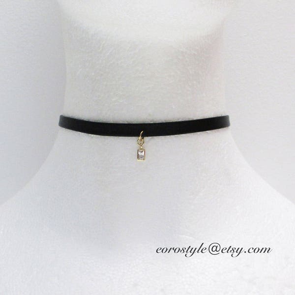 Black Leather Choker with Rabbit Charm Prom Statement Necklace Minimal Modern Fashion Jewelry Easter Valentines Trendy Kpop Style Jewelry