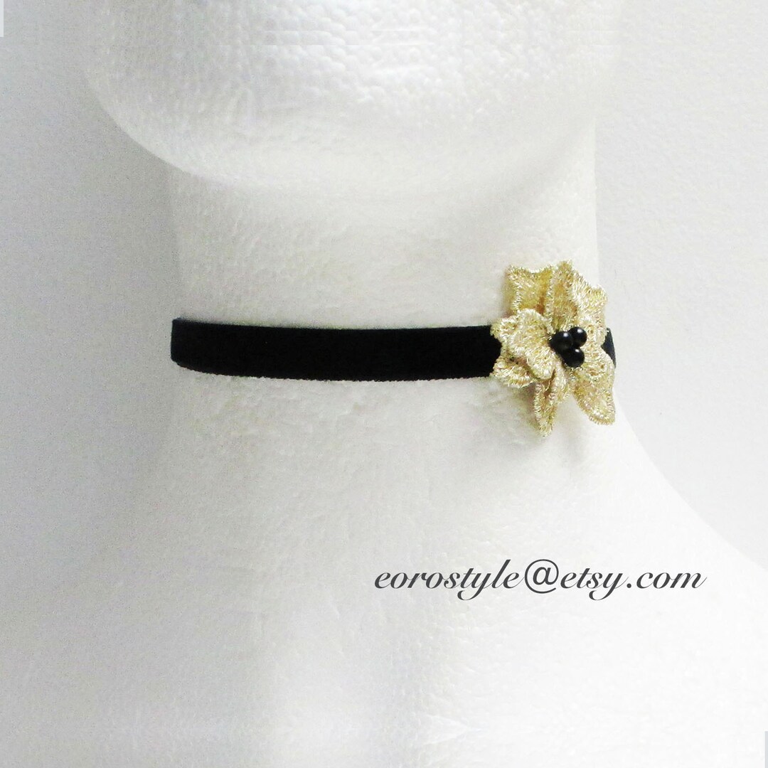 Silver flower choker Clearance