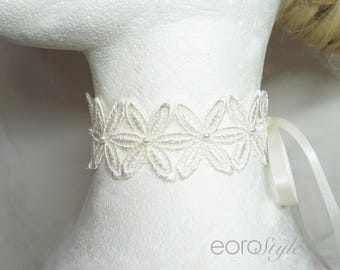 Choker, Off White Lace Choker, Choker Necklace, Bride Jewelry Statement Necklace, Lace Choker Victorian Lace Choker, Pearl Choker, Gift