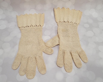 Cream Crochet Vintage Gloves 1950's