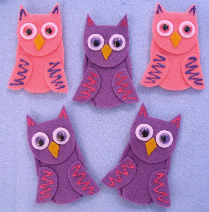 5 Owl Felt Finger Puppets with laminated rhyme image 1