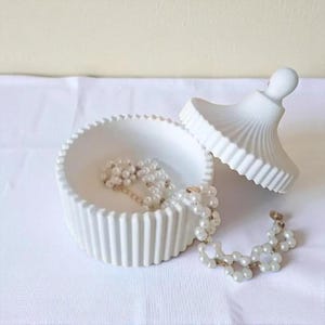 Stone Powder Candle Holder with Lid – Modern Tealight Holder or Jewelry Box – Minimalist White Decor – Handmade Gift for Her or Home