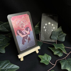 Carte de tarot mystique avec motif du zodiaque (Édition Argent 2025) - Bélier