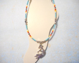 Pulseira de tornozelo com charme Kokopelli em prata antiga