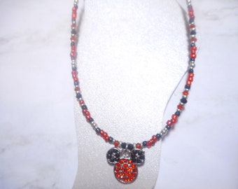 Impresionante pulsera de tobillo de cabeza de mickey mouse de cristal rojo, negro y plateado