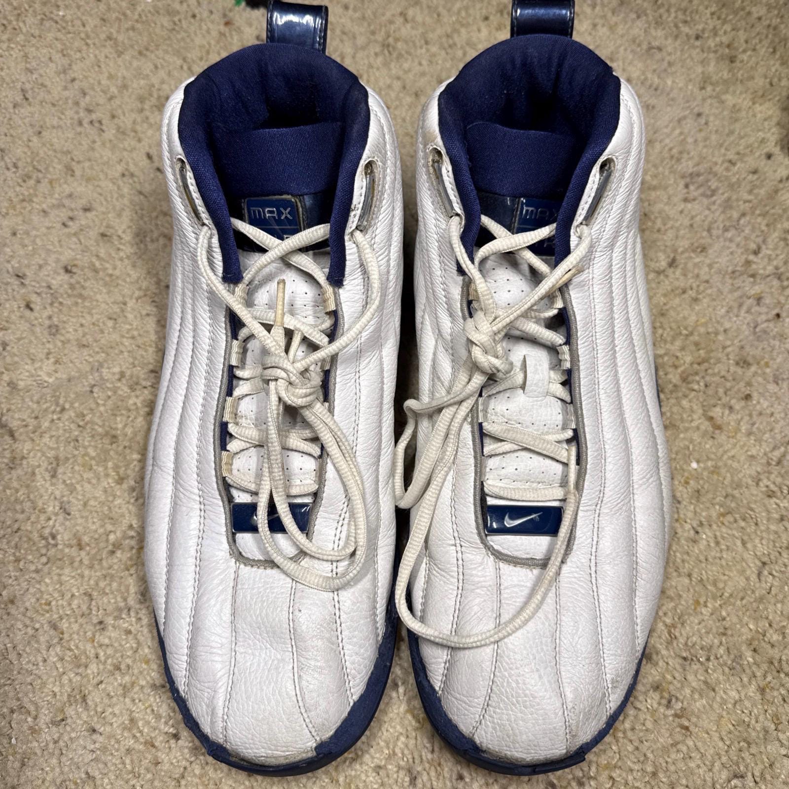 nike shoes released in 2000