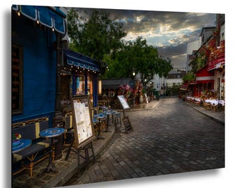 モンマルトル パリ フランス カフェ ピンクの建物 パリ フランス HDR