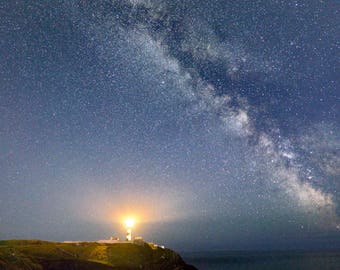 le milkyway sur le phare d’oldhead dans l’ouest de Liège en Irlande