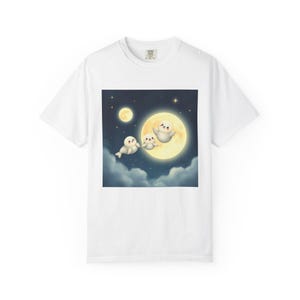 Adorable camiseta unisex de foca y luna, adorable camiseta de animal, regalo para amantes de los animales, ropa informal divertida, atuendo de verano