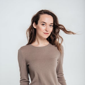 Women's cashmere and merino wool round neck sweater, merino wool crew neck, lounge wear sweater, cozy sweater, long sleeves. image 2