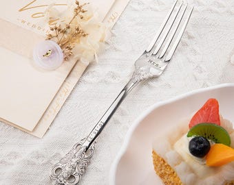 Personalized Wedding Mr Mrs Forks, Wedding Cake Forks, Mr and Mrs Wedding, Wedding Keepsake, Personalized Gift, Wedding Gift,Gift for Couple