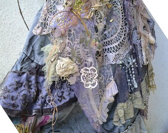 Falda de satén bohemia gris única Art To Wear ROSAS CREMA Hada gitana Boho andrajosa