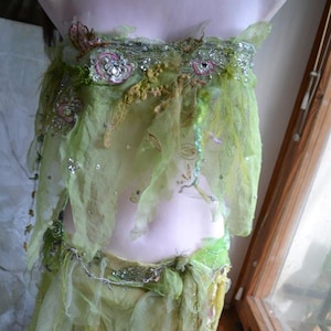 Magnifique art à porter romantique hippie éthérée nymphe sirène menthe ensemble haut et ceinture/tablier menthe menthe conte de fées féminin en lambeaux