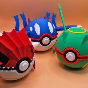 Groudon Rayquaza Kyogre Pokéball Set – Legendary Hoenn Trio in Pokéball Shape Display Models