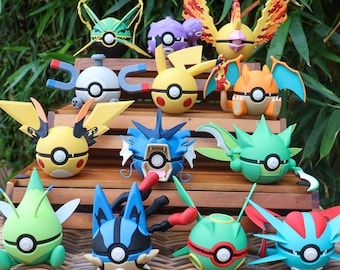 Supporti per Poké Ball / Porta statuette da collezione / Design assortiti / Confezioni da 2, 3, 6 e 9 pezzi