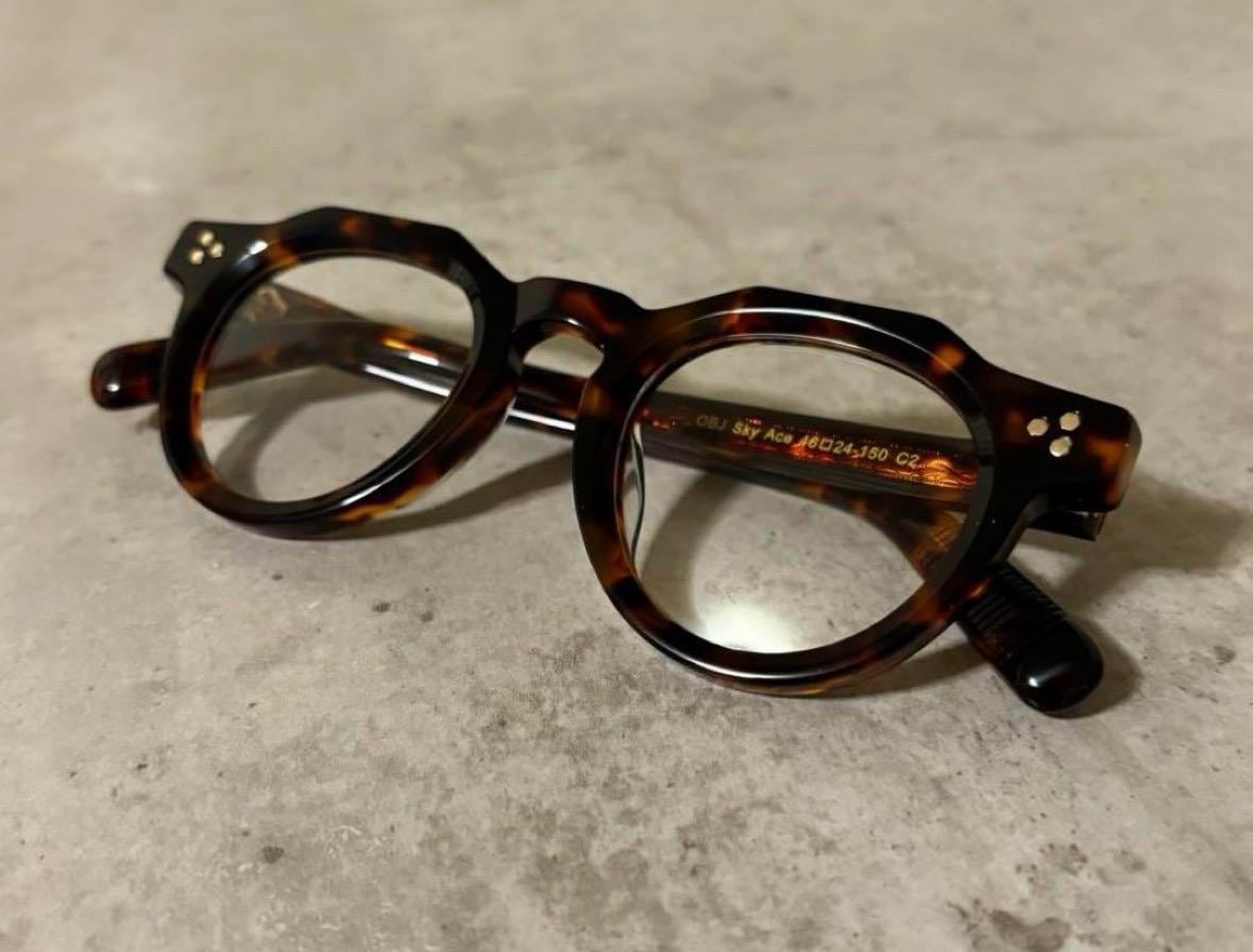 Stories about, image size:1179x896