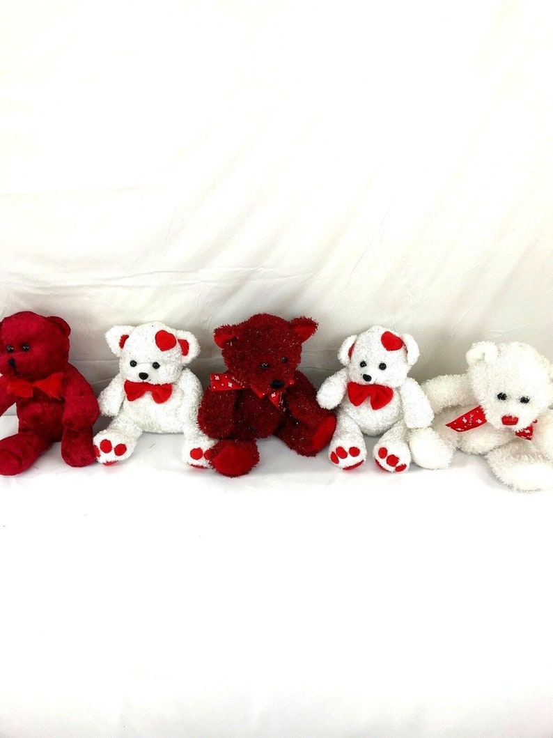 white valentines bear