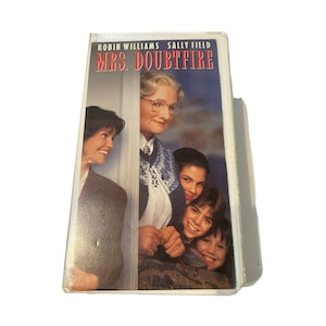 Vintage Mrs. Doubtfire VHS movie Robin Williams