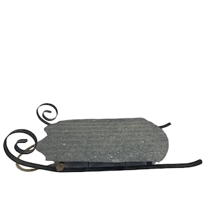 Decoración colgante de trineo de metal casero