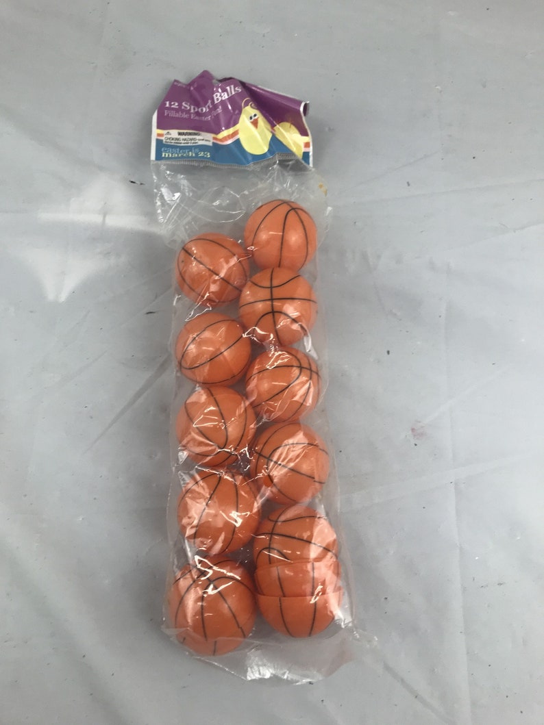 Package of 12 Easter eggs basketball image 0