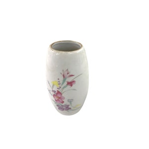 Vintage White Floral Oval vase