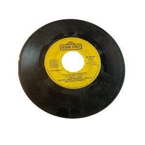 Vintage 7” 45 RPM vinyl record Sesame Street I want to be a monster loveable monsters