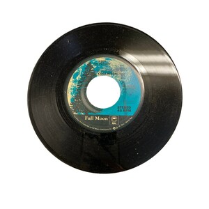 Vintage 7” 45 RPM vinyl record Full Moon Git it coal kitchen keep on pushin