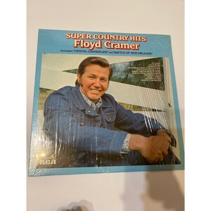 Vintage Vinyl Record Super Country Hits Floyd Cramer battle of New Orleans chandelier